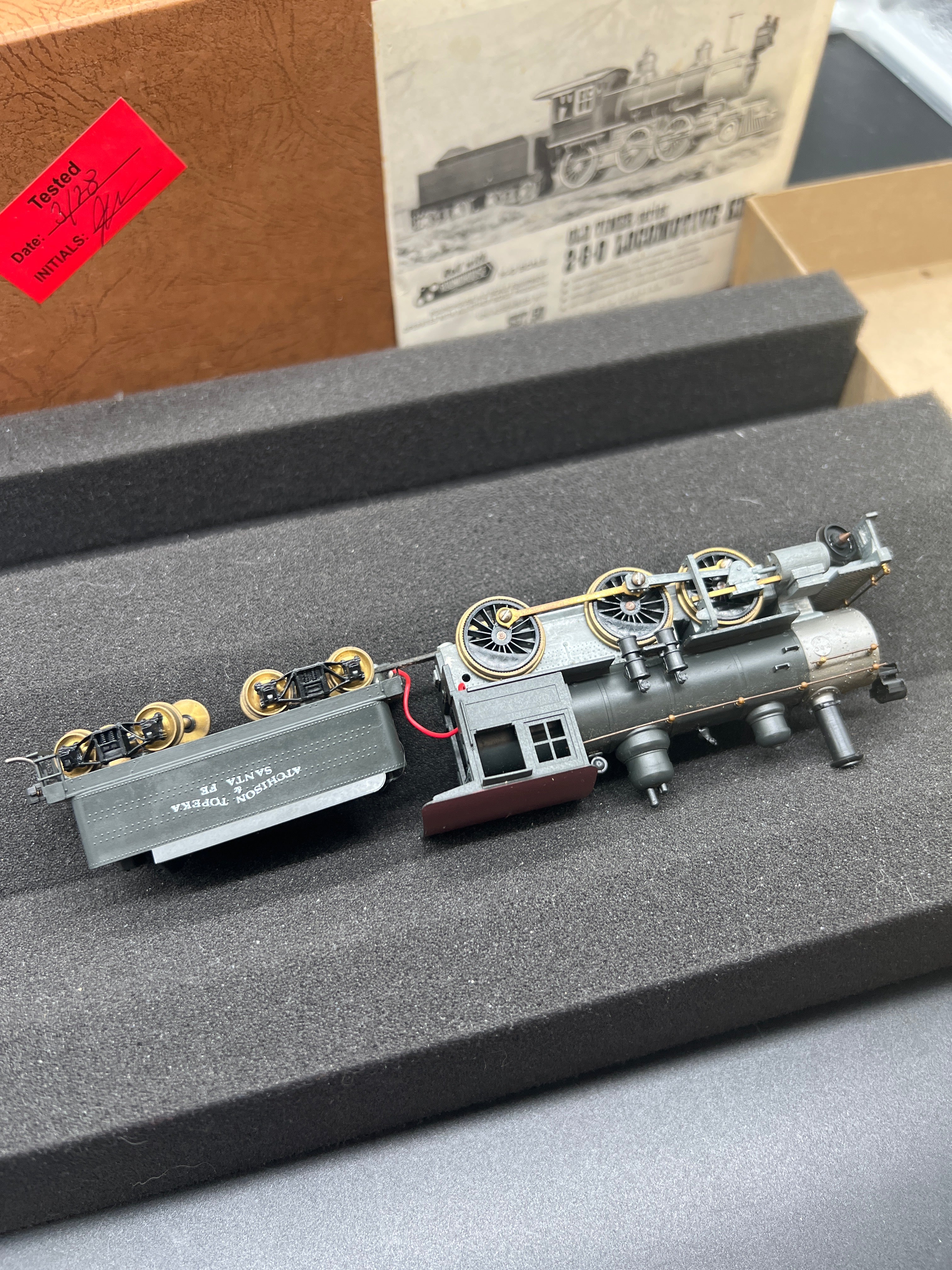 Roundhouse Old Timer Series 494 Santa Fe ATSF 2-6-0 Mogul Steam Engine Assembled HO SCALE VG - Image 5
